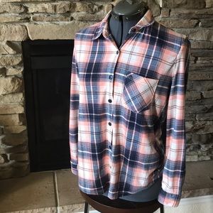 Starlet.  Size medium Top